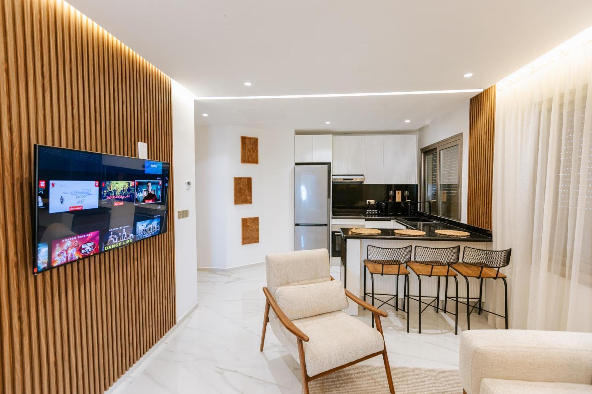 Marina View Residence Luxurious Studio Retreat With Stunning Ocean Views 1 Double Bedroom, 1 Convertible Couch Tánger Exterior foto