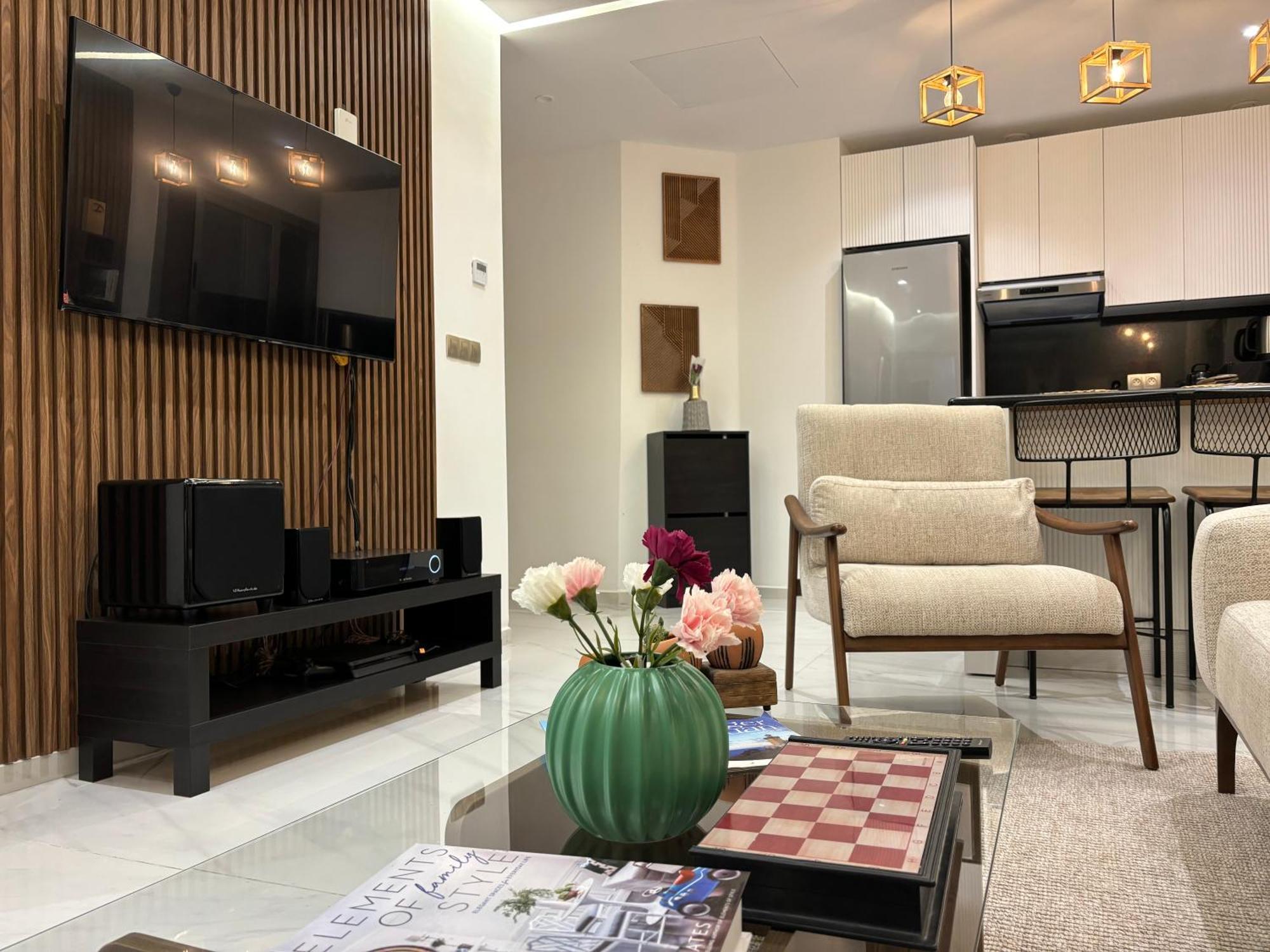 Marina View Residence Luxurious Studio Retreat With Stunning Ocean Views 1 Double Bedroom, 1 Convertible Couch Tánger Exterior foto